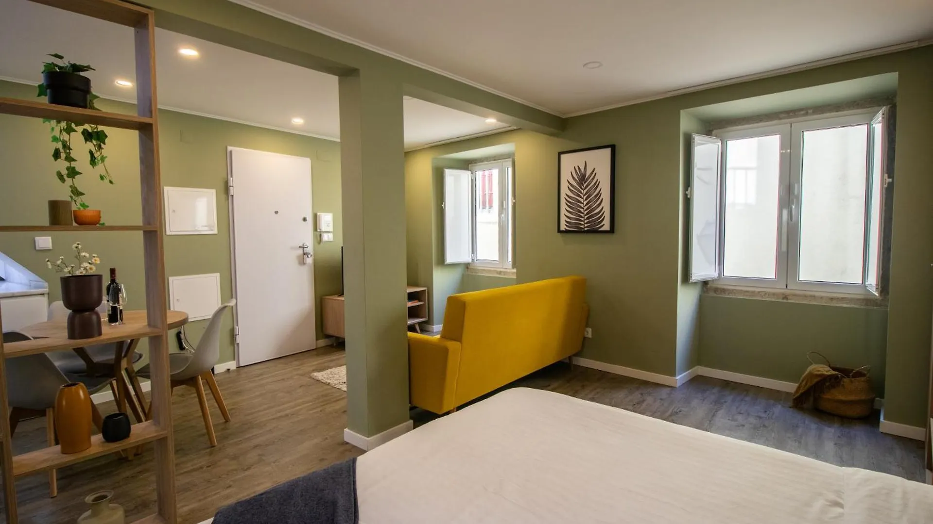 Loios Studios And Apartments Lisbon Aparthotel