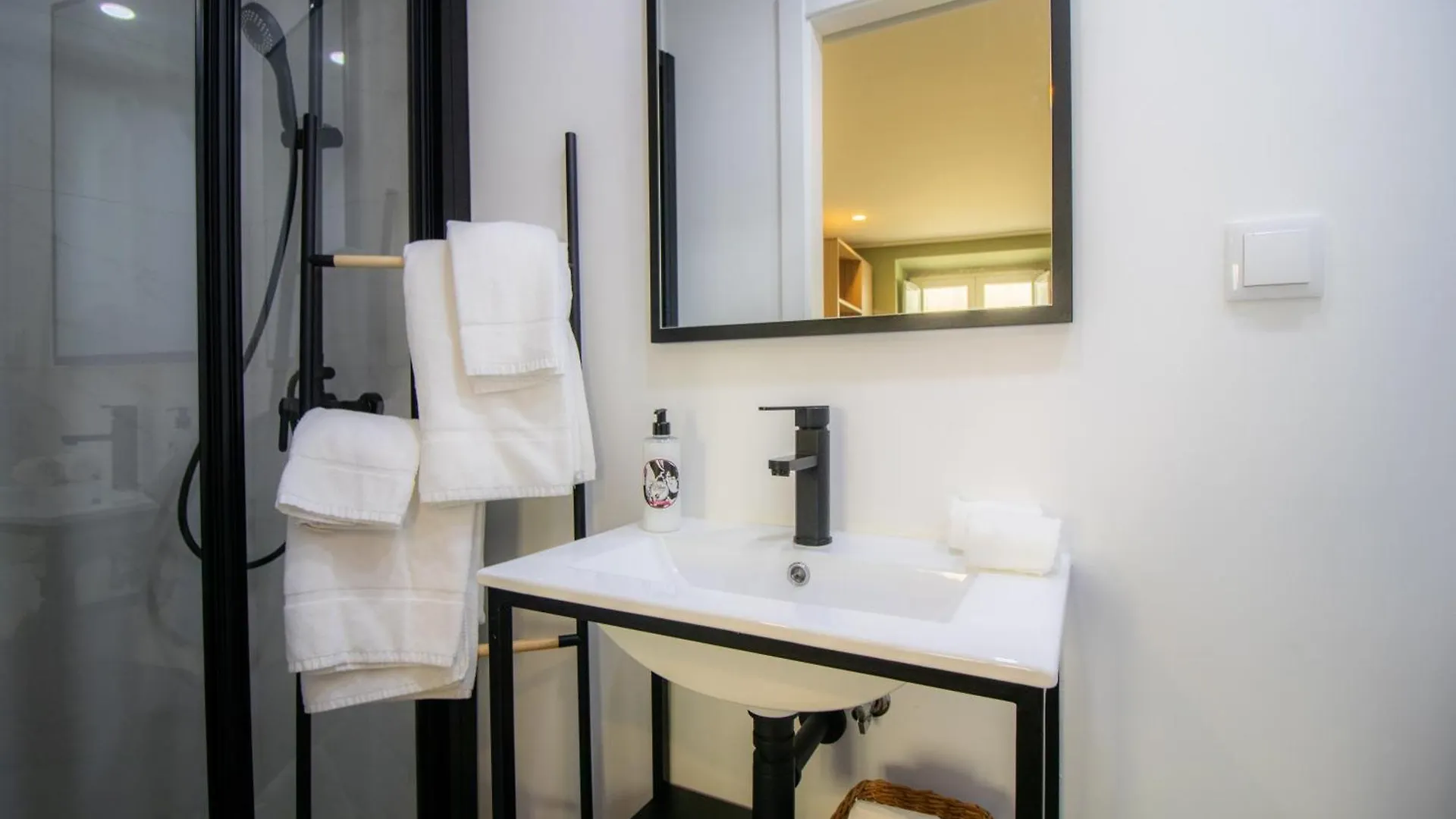 Aparthotel Loios Studios And Apartments Lissabon Portugal