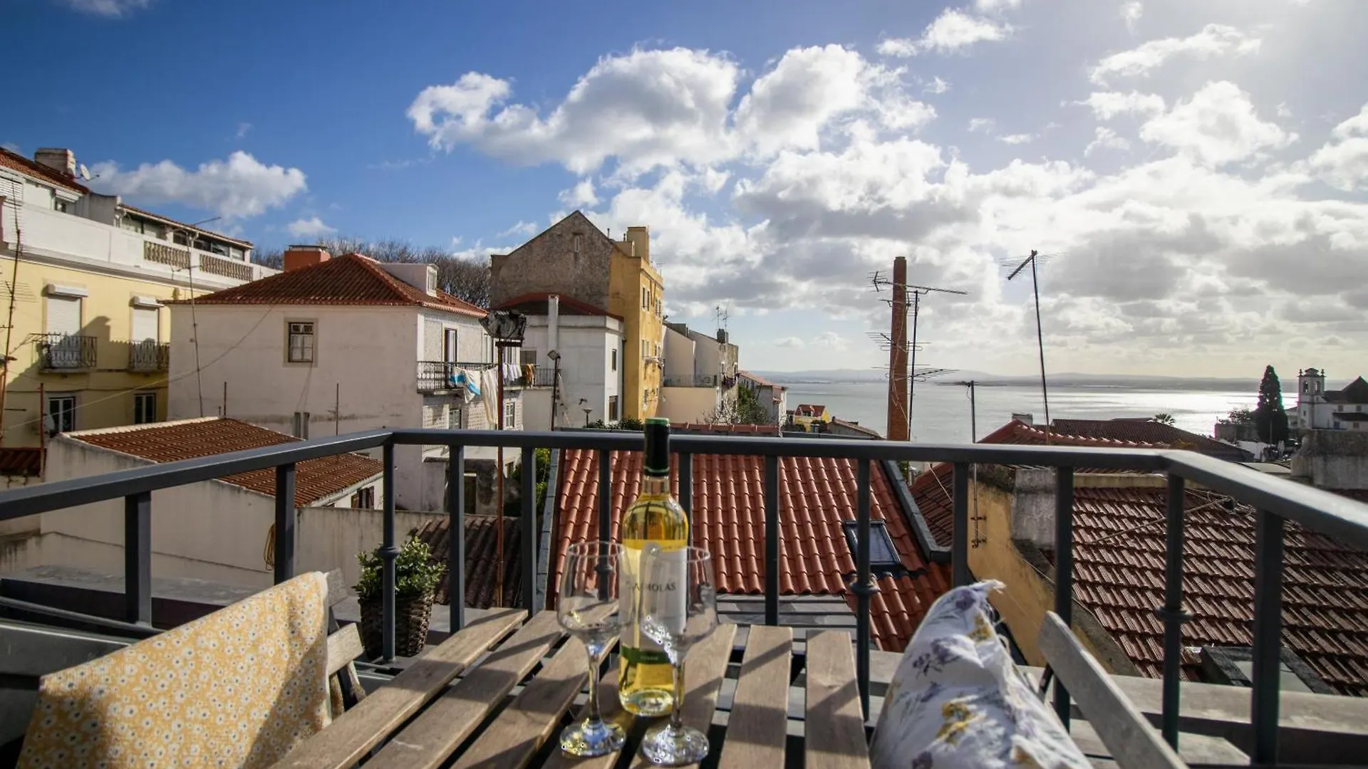 Loios Studios And Apartments Lissabon Portugal