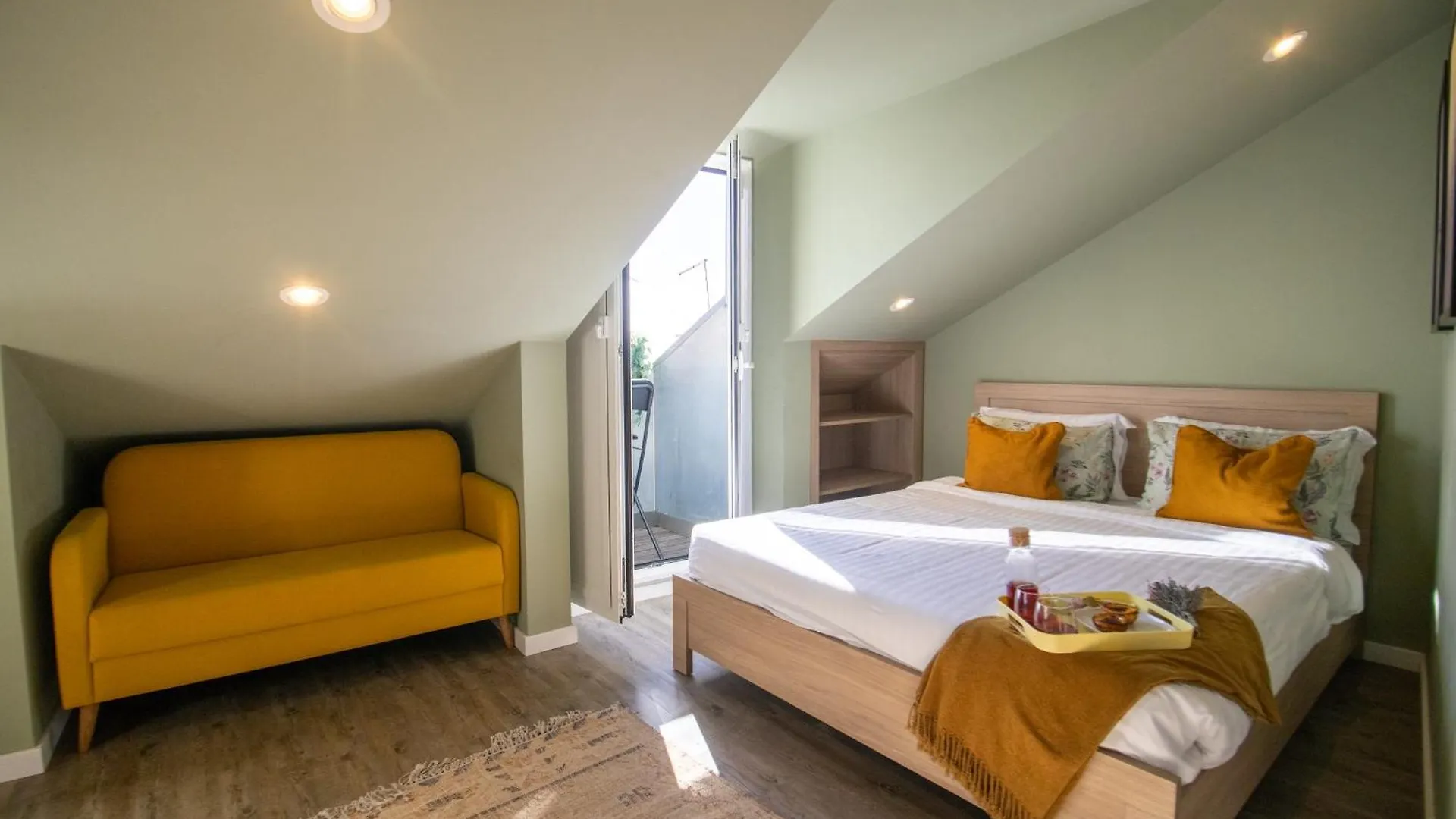 Loios Studios And Apartments Lisbon Aparthotel